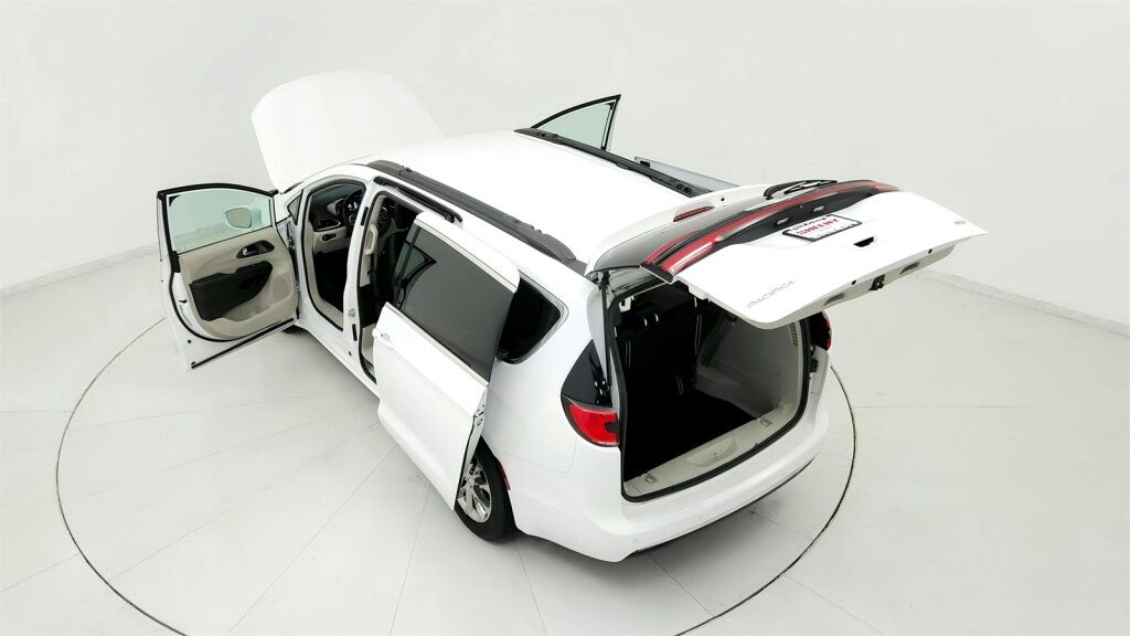 2022 Chrysler Pacifica Touring L Laurel MD