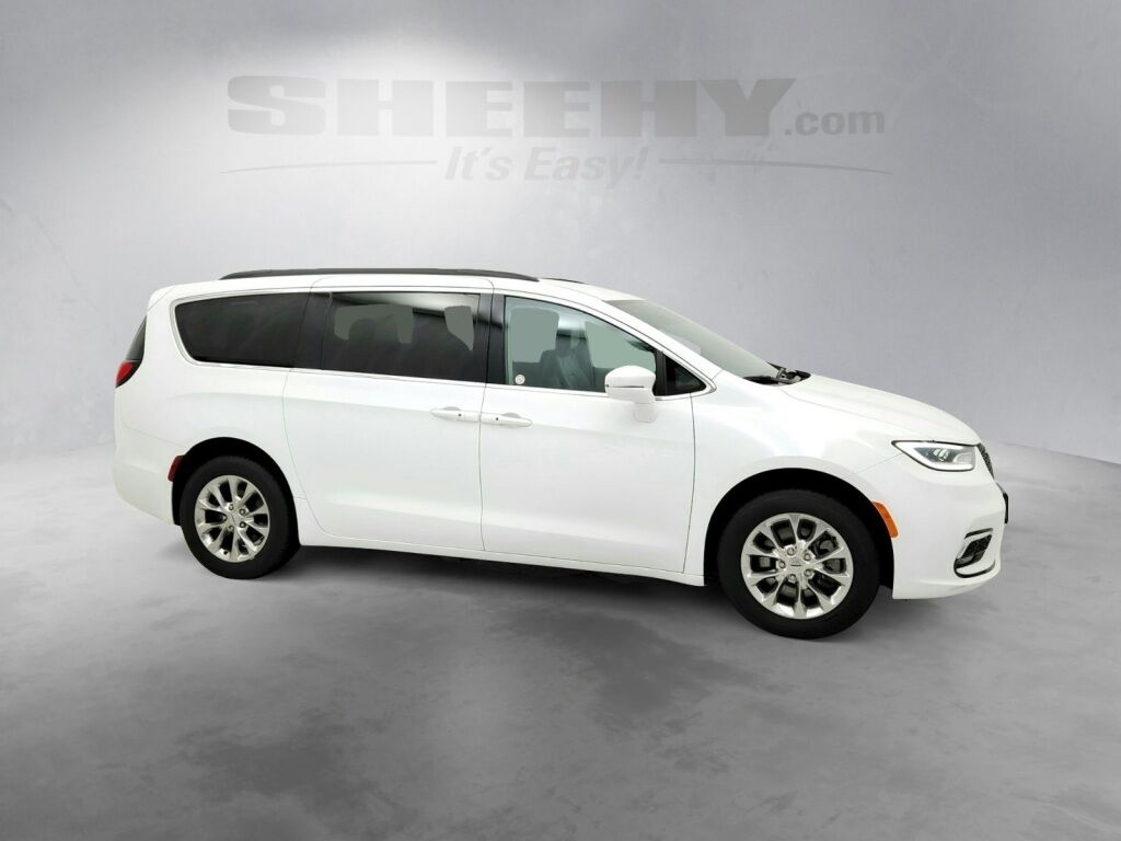 2022 Chrysler Pacifica Touring L Laurel MD