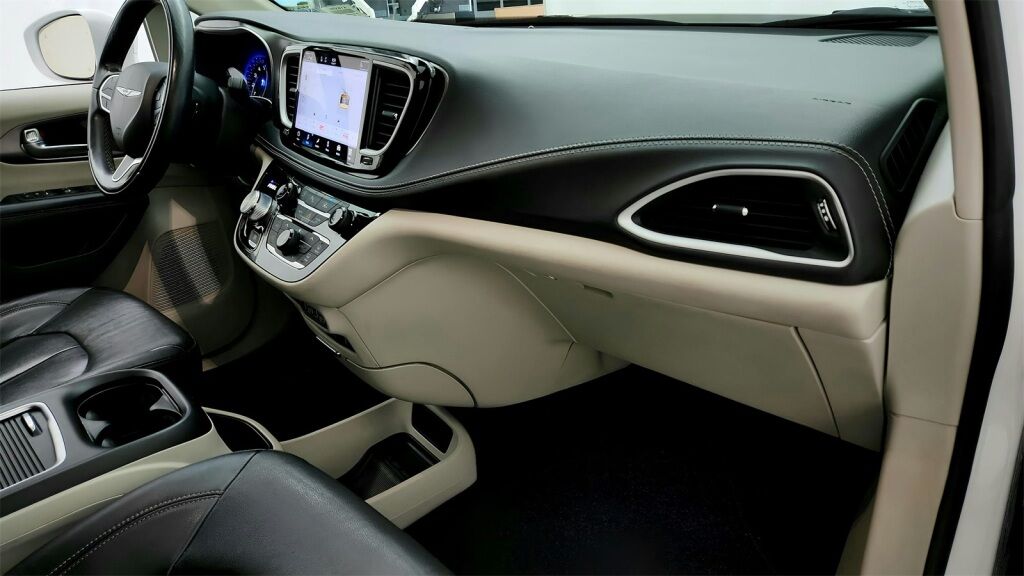 2022 Chrysler Pacifica Touring L Laurel MD