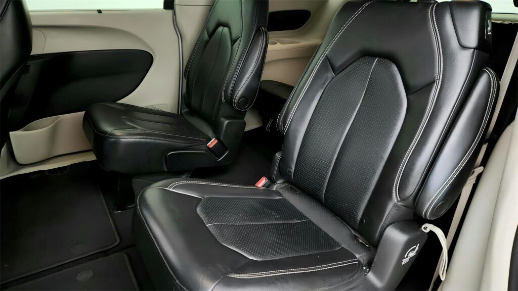 2022 Chrysler Pacifica Touring L Laurel MD