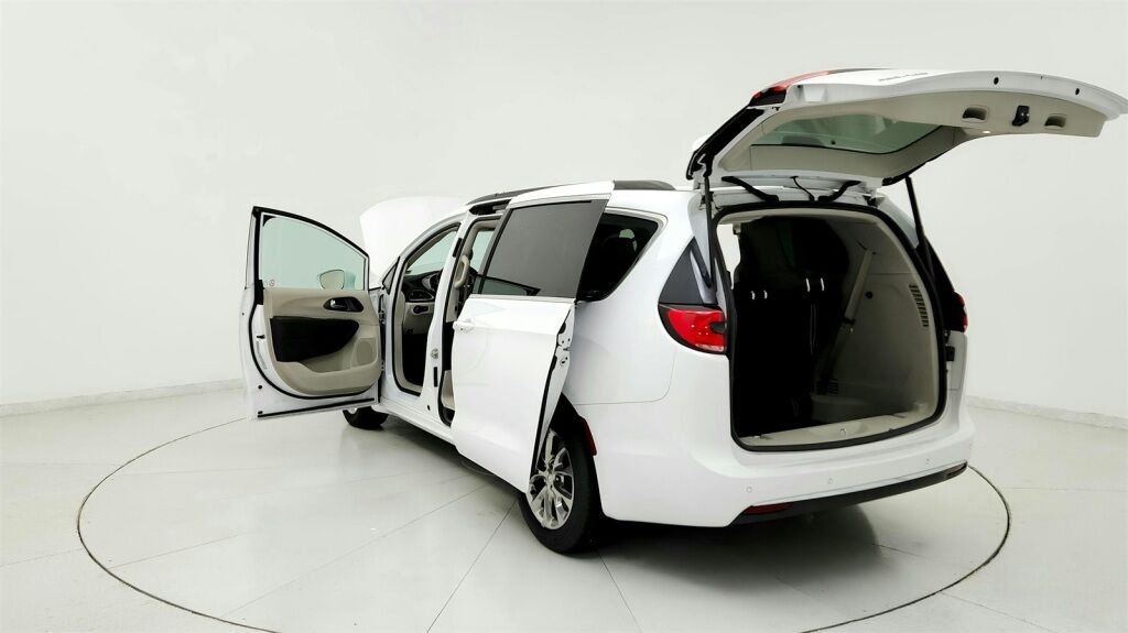 2022 Chrysler Pacifica Touring L Laurel MD