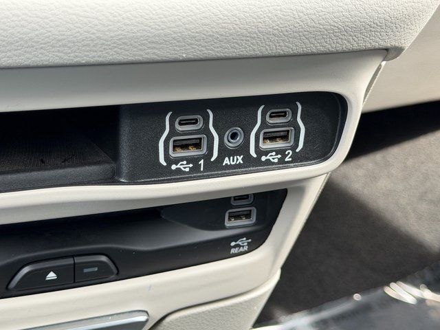 2022 Chrysler Pacifica Touring L Springfield VA