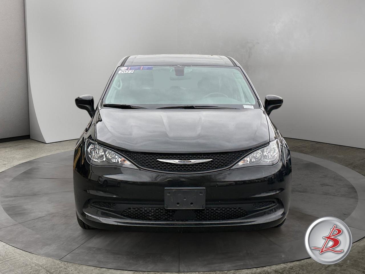 2022 Chrysler VOYAGER LX