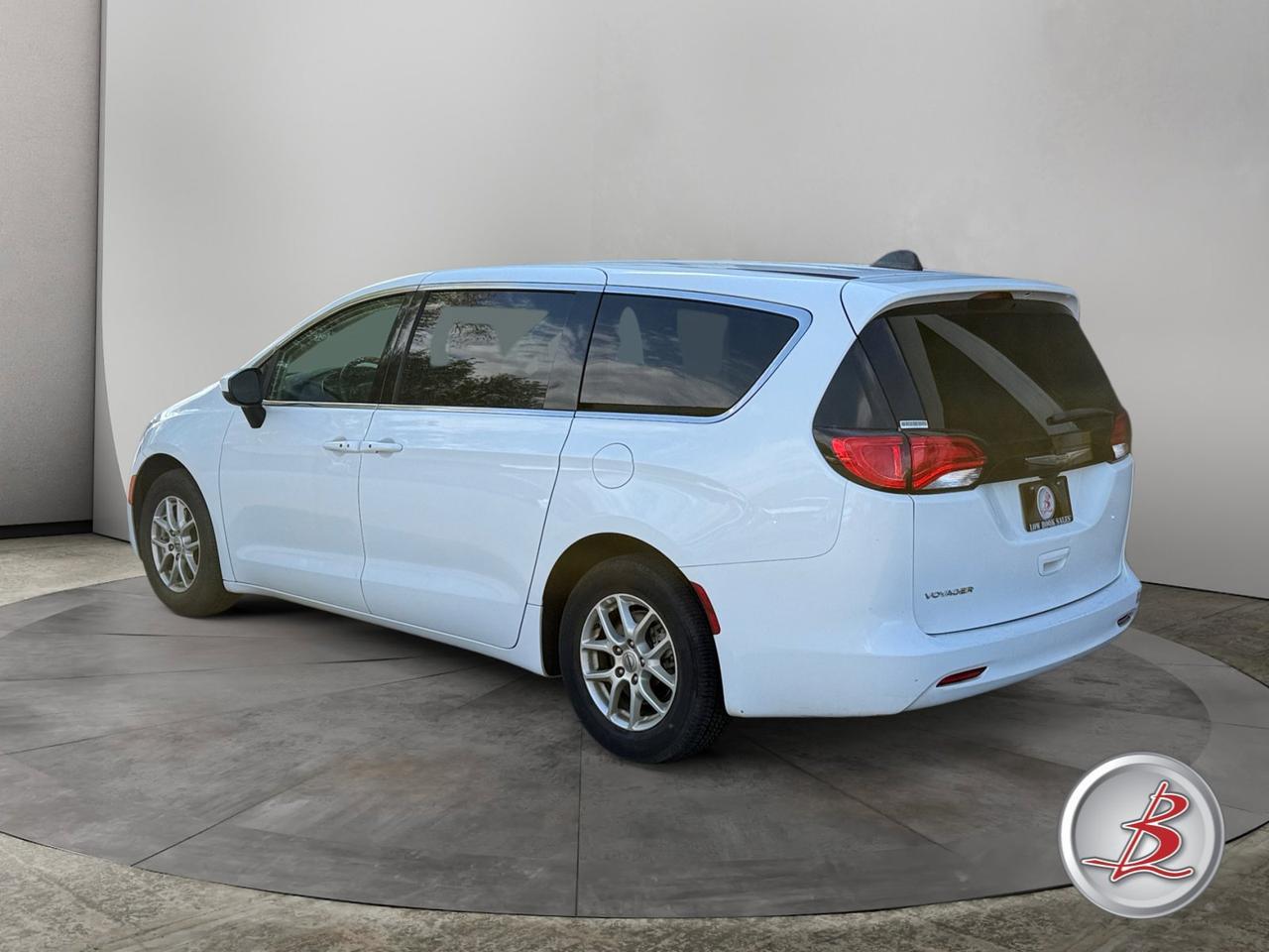 2022 Chrysler VOYAGER LX