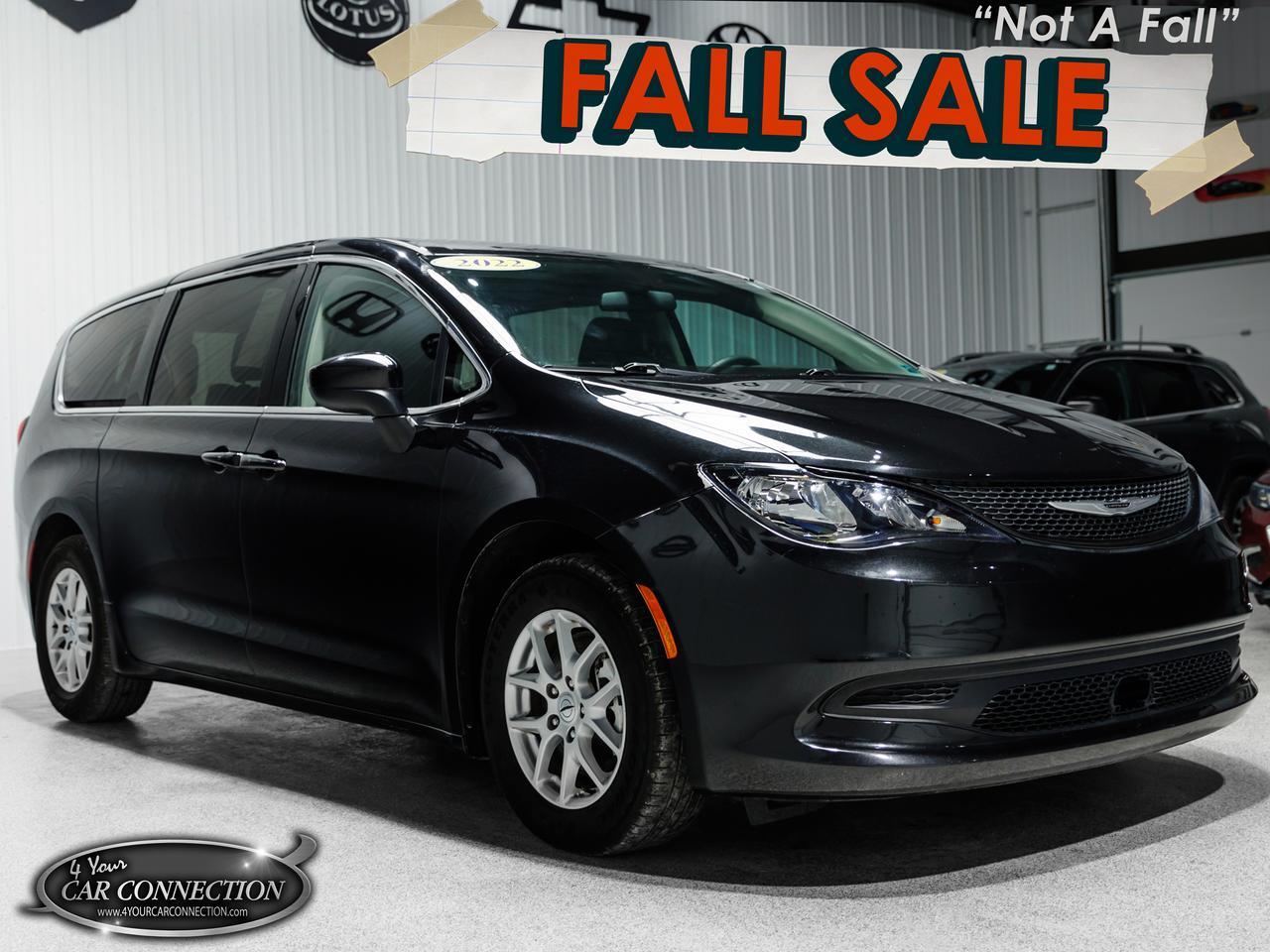 2022 Chrysler Voyager LX 7-Passenger