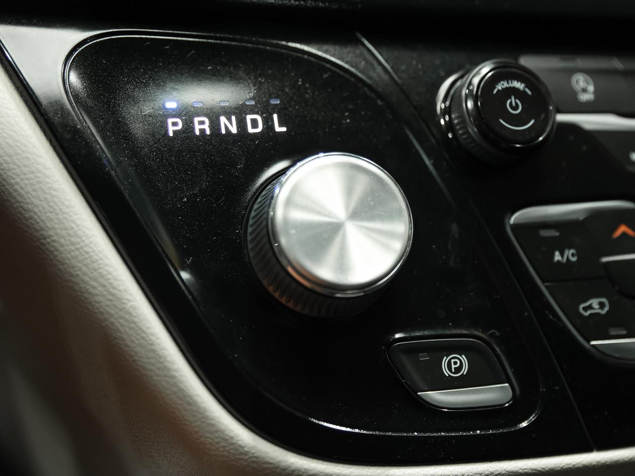 2022 Chrysler Voyager LX 7-Passenger Cranberry PA