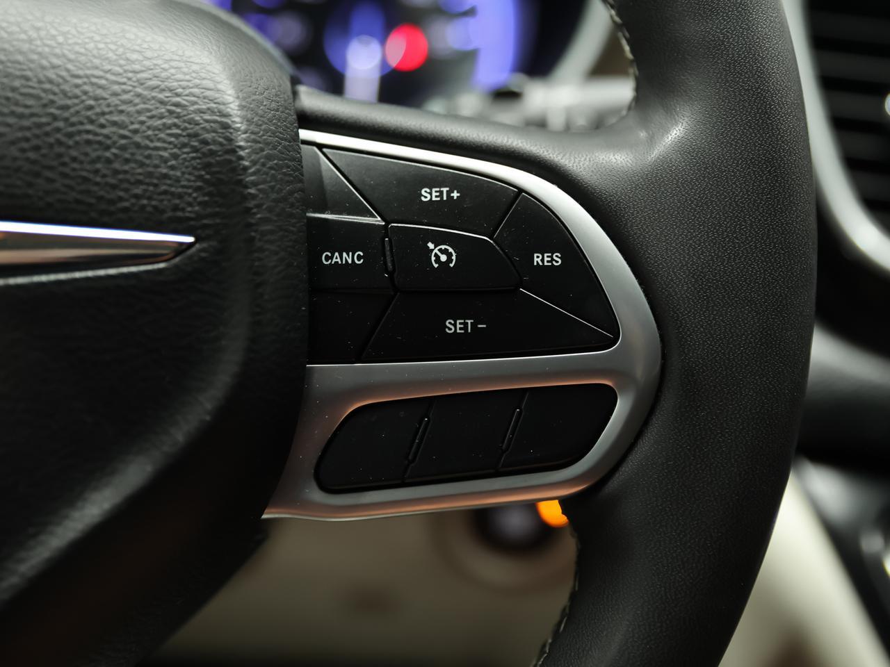 2022 Chrysler Voyager LX 7-Passenger Cranberry PA