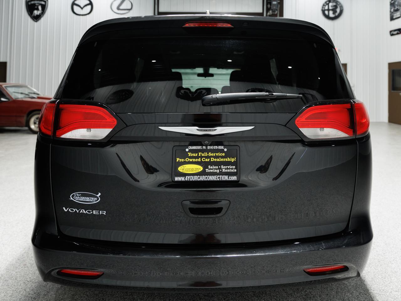 2022 Chrysler Voyager LX 7-Passenger Cranberry PA