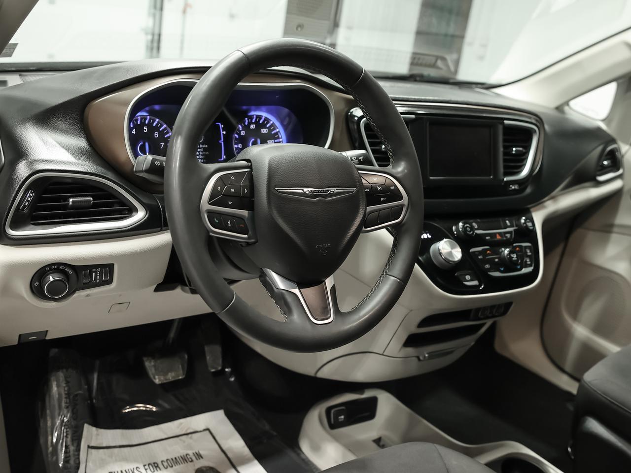 2022 Chrysler Voyager LX 7-Passenger Cranberry PA