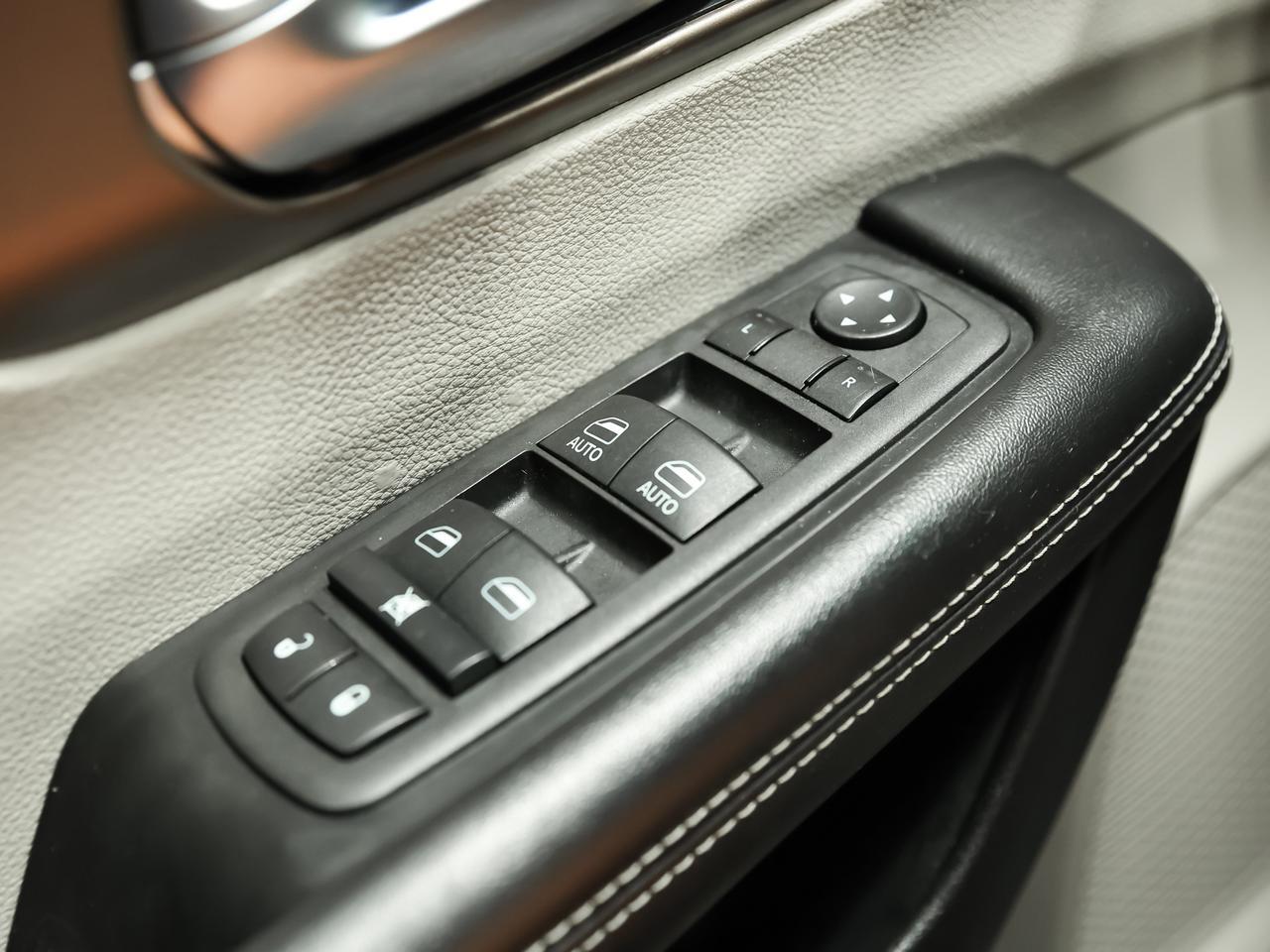 2022 Chrysler Voyager LX 7-Passenger Cranberry PA