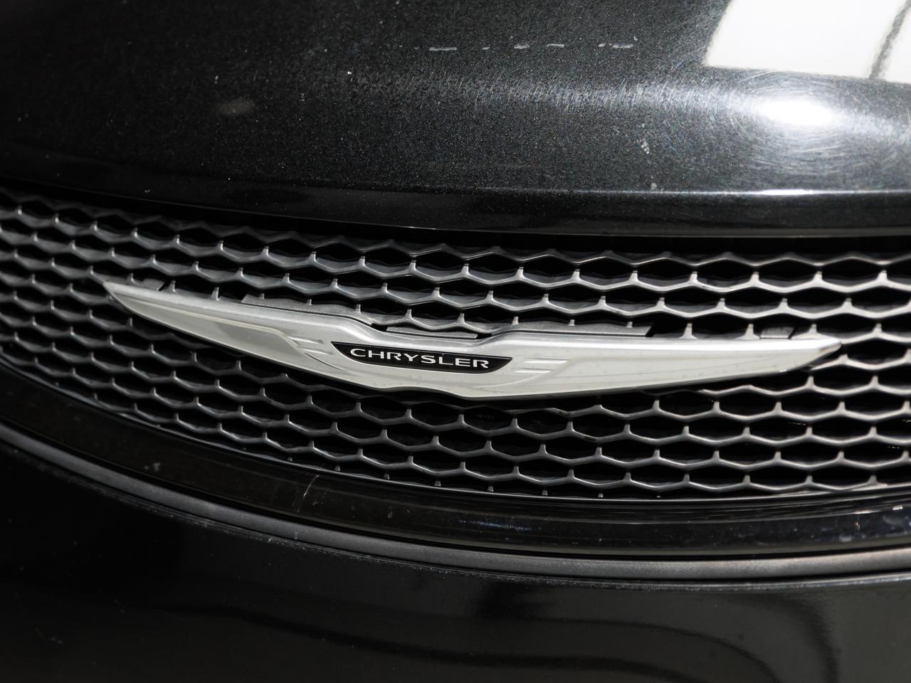 2022 Chrysler Voyager LX 7-Passenger Cranberry PA