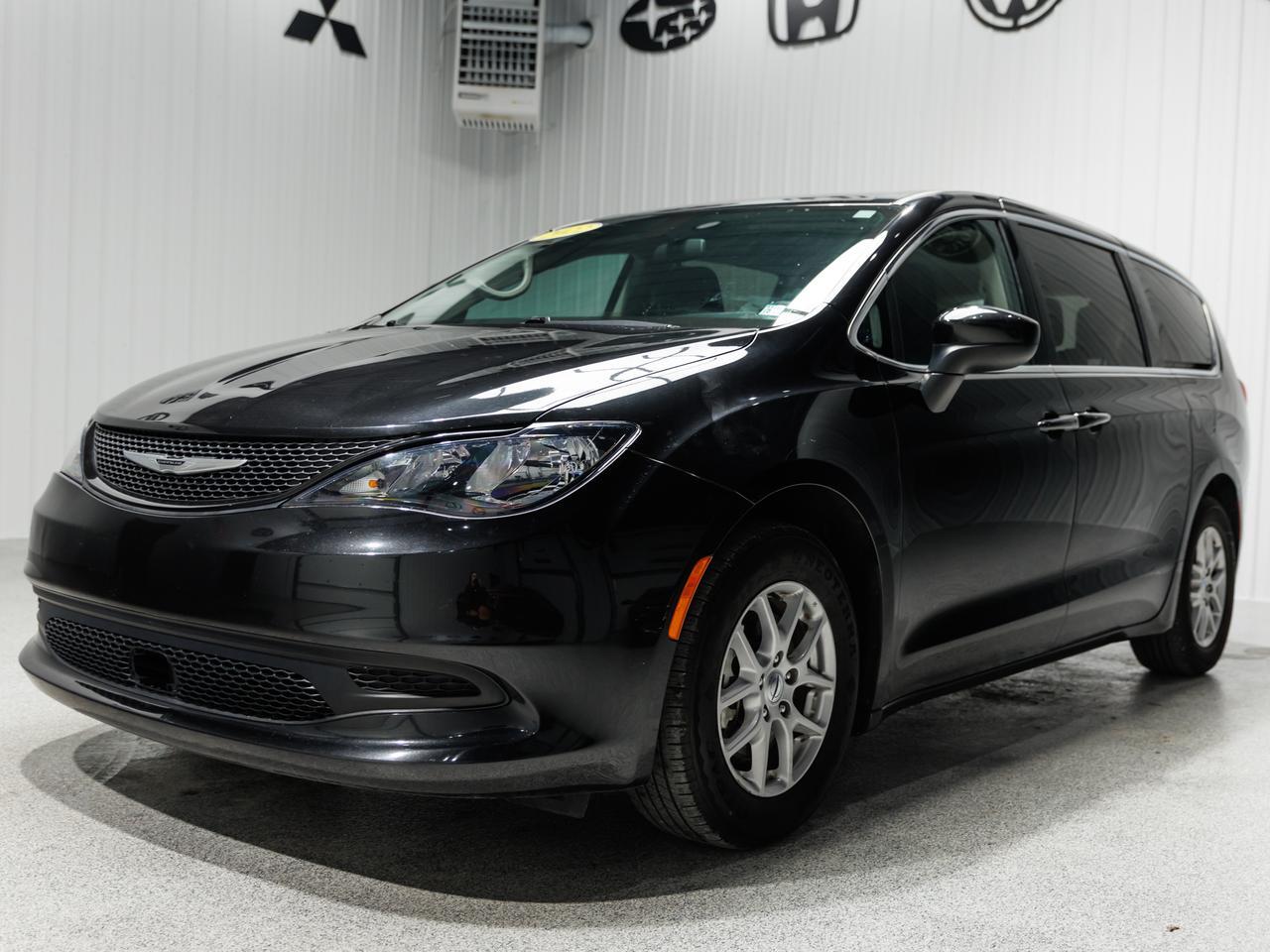 2022 Chrysler Voyager LX 7-Passenger Cranberry PA