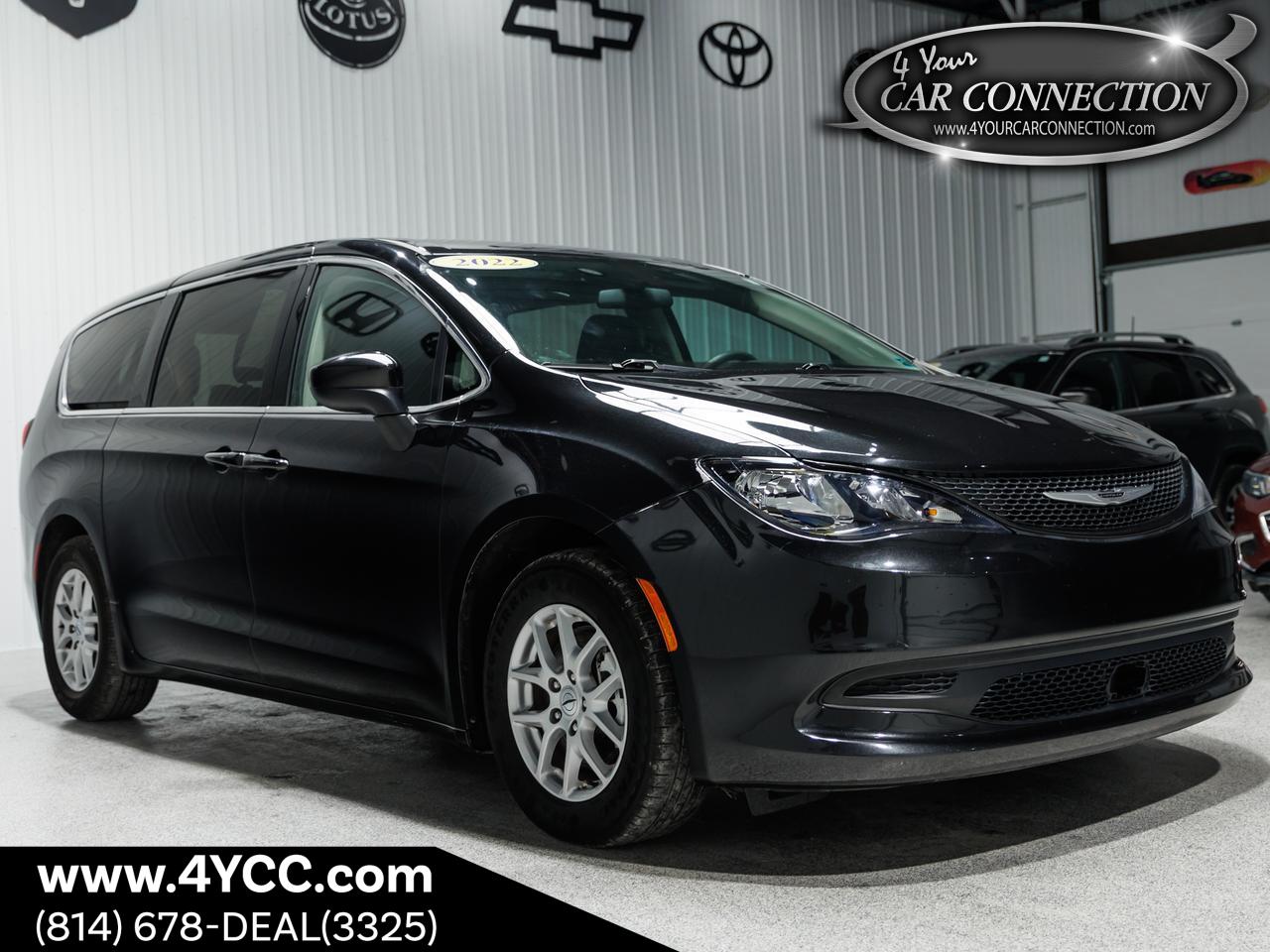 2022 Chrysler Voyager LX 7-Passenger