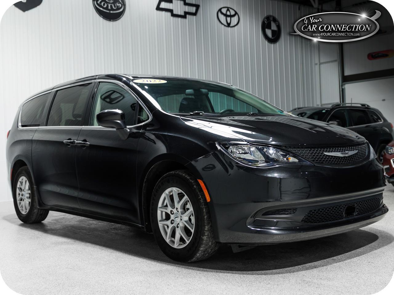 2022 Chrysler Voyager LX 7-Passenger