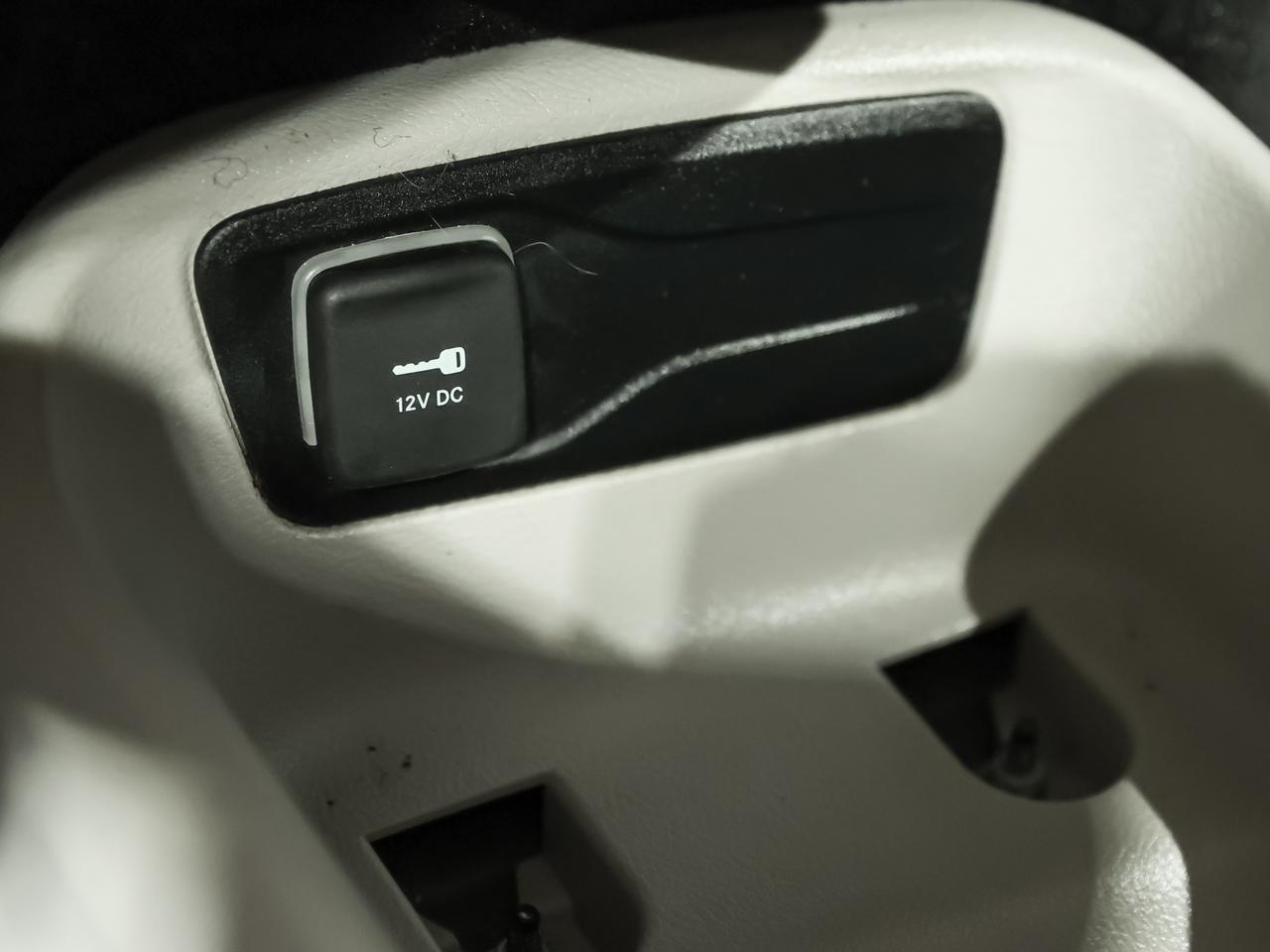 2022 Chrysler Voyager LX 7-Passenger Cranberry PA