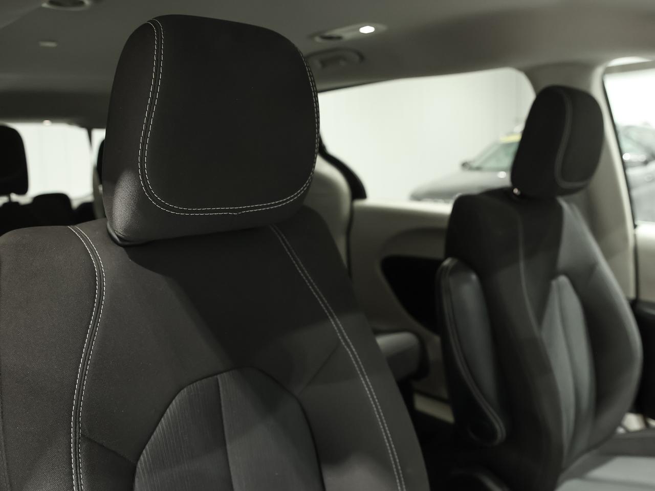 2022 Chrysler Voyager LX 7-Passenger Cranberry PA