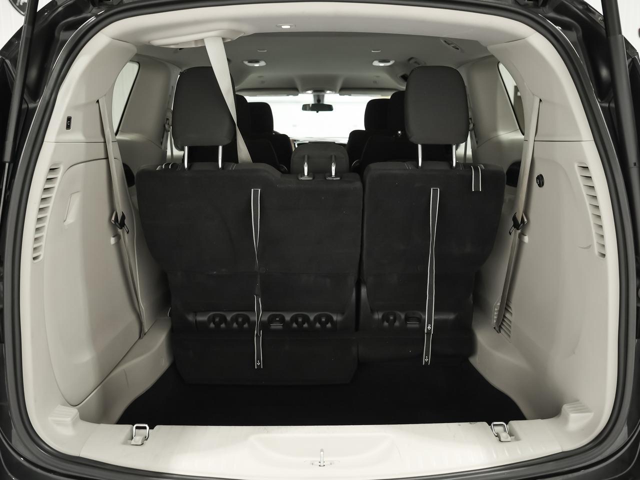 2022 Chrysler Voyager LX 7-Passenger Cranberry PA