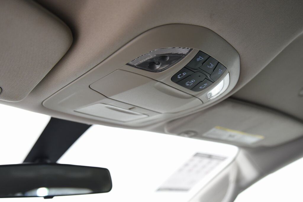 2022 Chrysler Voyager LX Akron