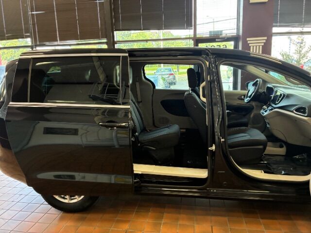 2022 Chrysler Voyager LX Charlotte NC