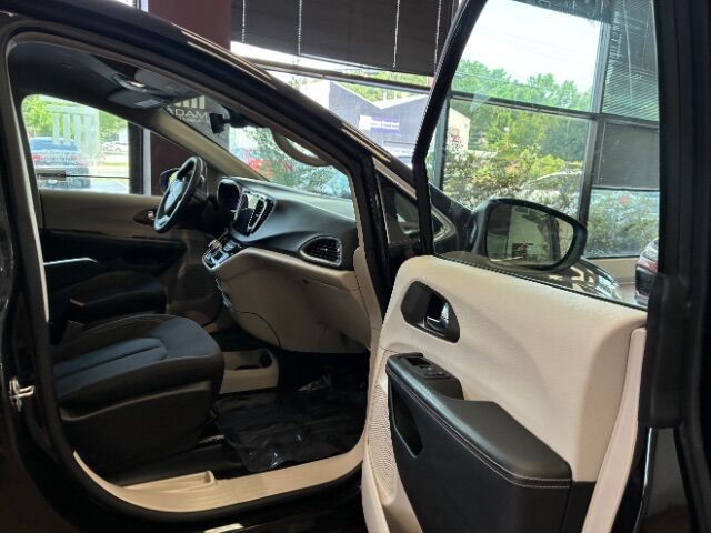 2022 Chrysler Voyager LX Charlotte NC