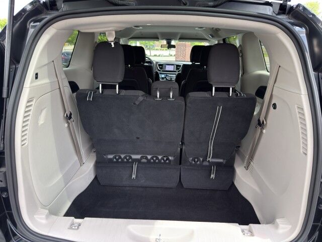 2022 Chrysler Voyager LX Crossville TN