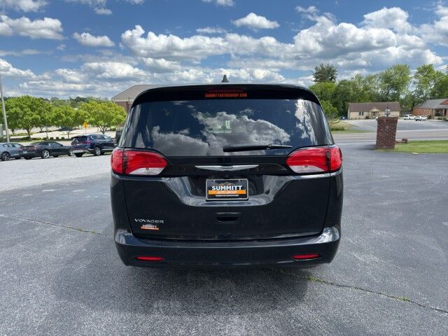 2022 Chrysler Voyager LX Crossville TN