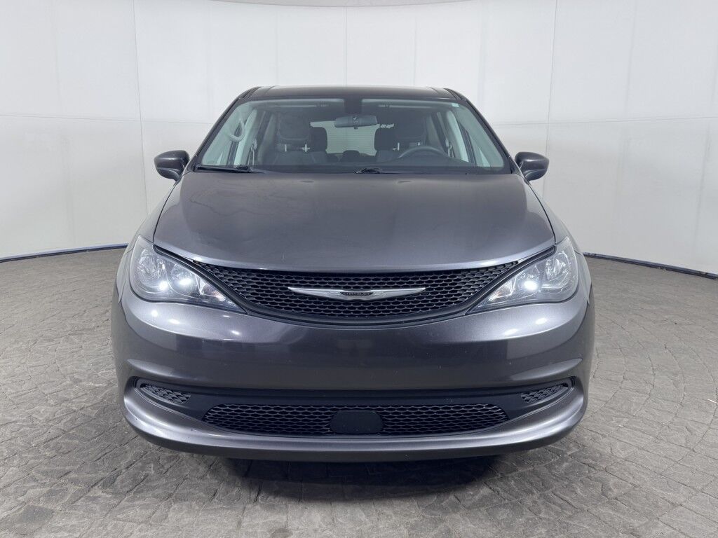 2022 Chrysler Voyager LX Maumee OH