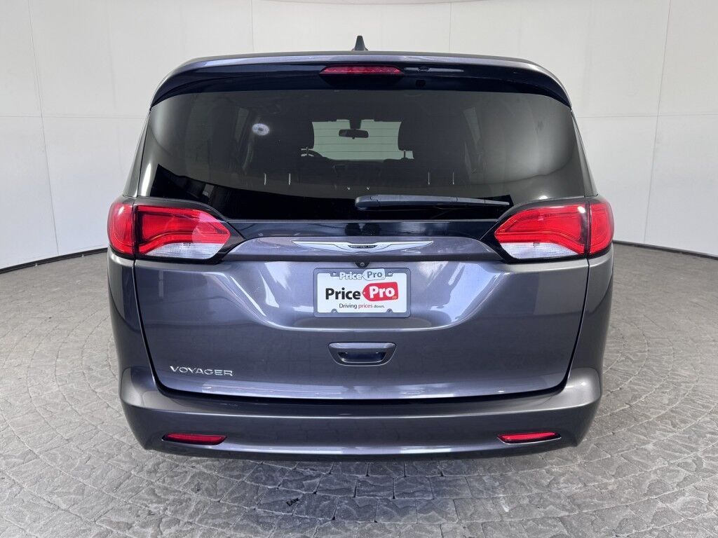 2022 Chrysler Voyager LX Maumee OH
