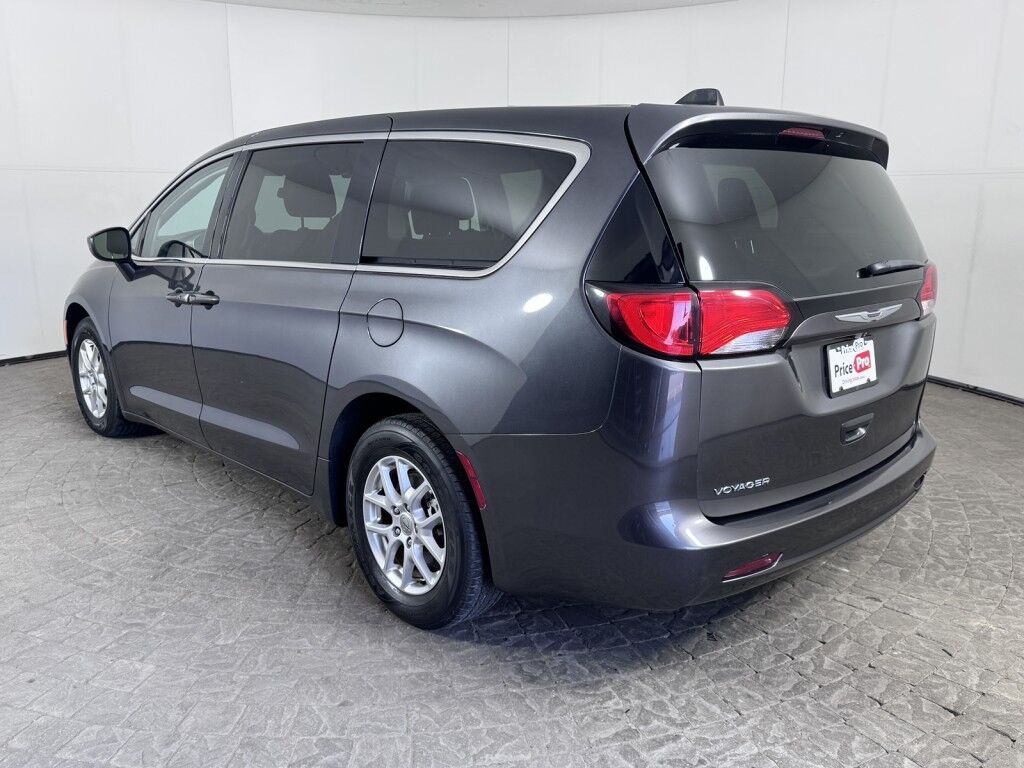 2022 Chrysler Voyager LX Maumee OH