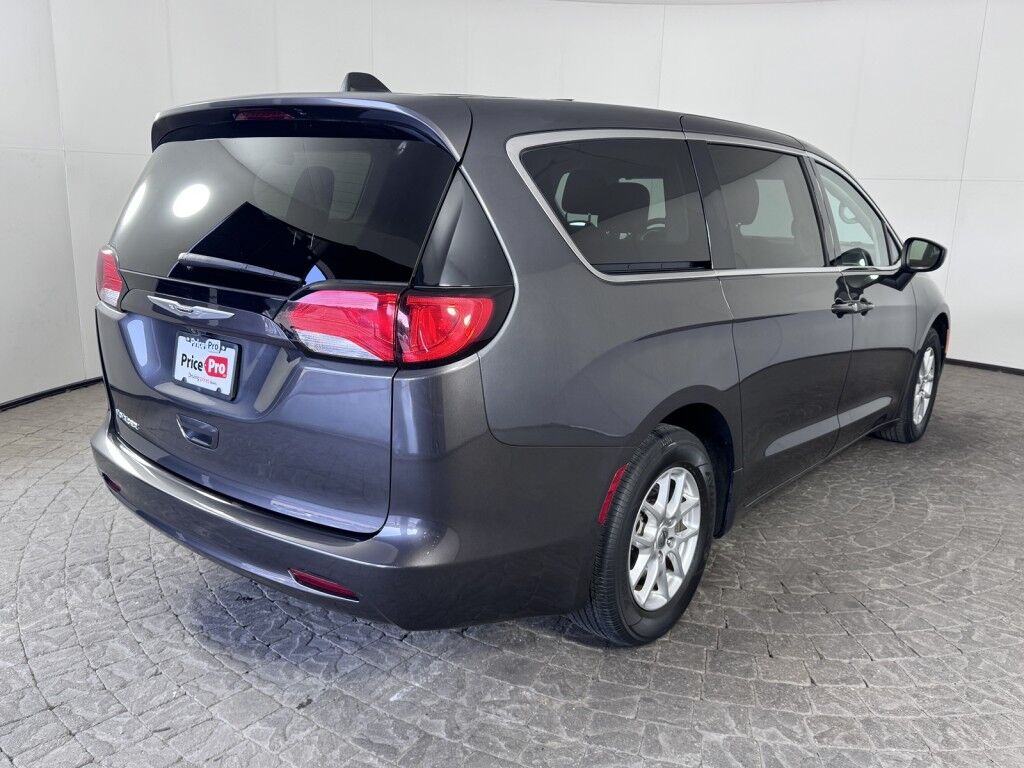 2022 Chrysler Voyager LX Maumee OH