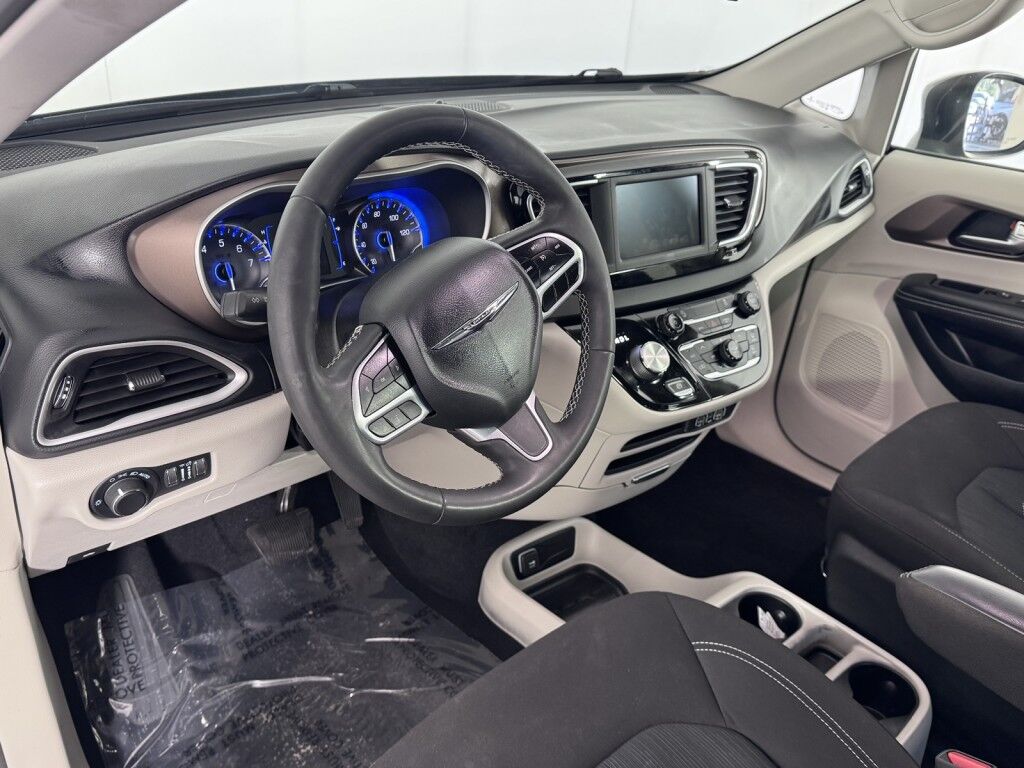 2022 Chrysler Voyager LX Maumee OH