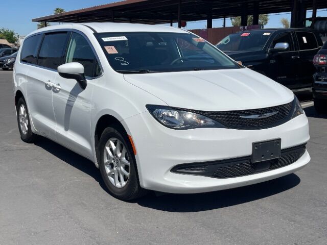 2022 Chrysler Voyager LX