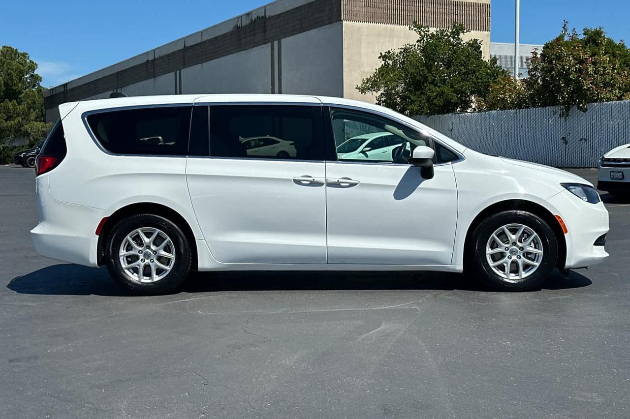 2022 Chrysler Voyager LX Roseville CA
