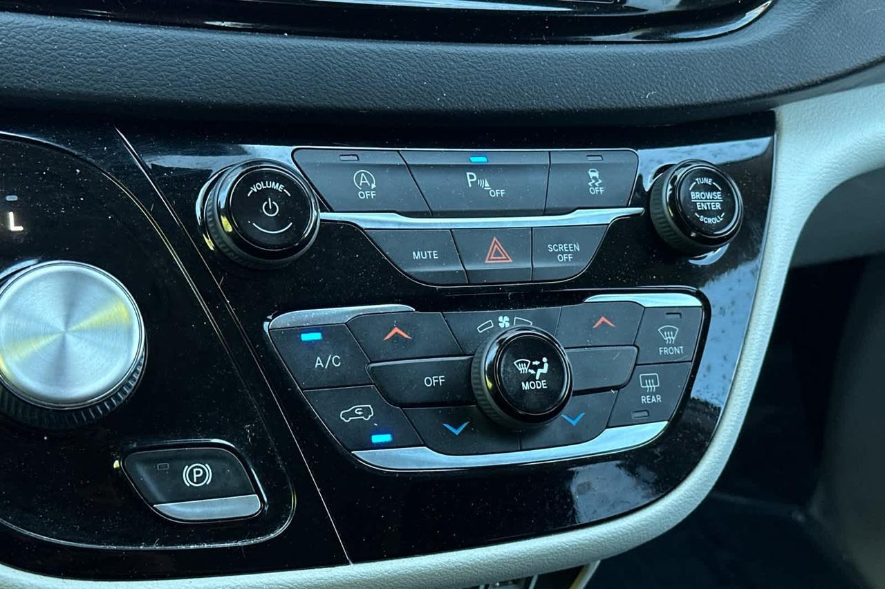 2022 Chrysler Voyager LX Roseville CA