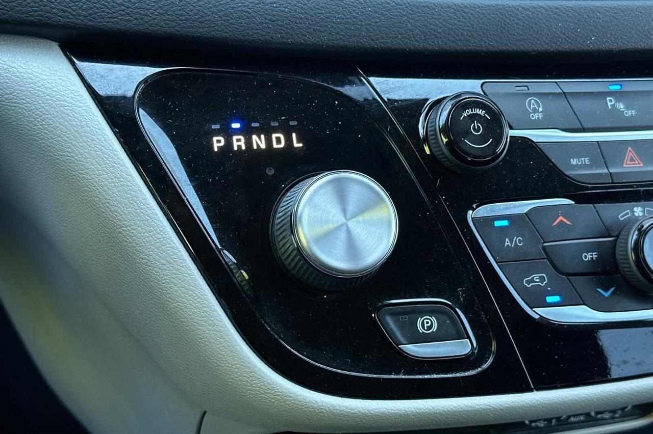 2022 Chrysler Voyager LX Roseville CA