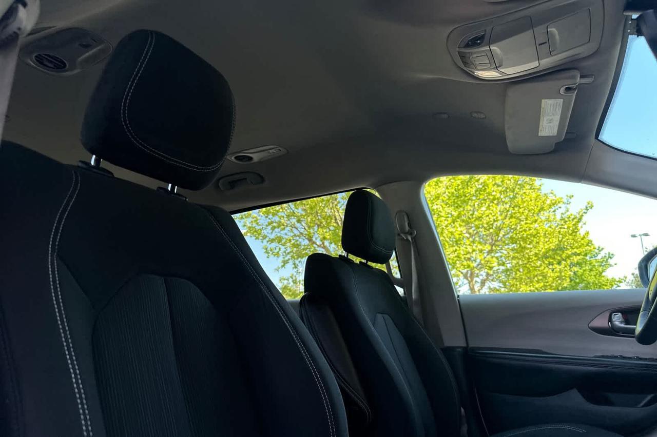 2022 Chrysler Voyager LX Roseville CA