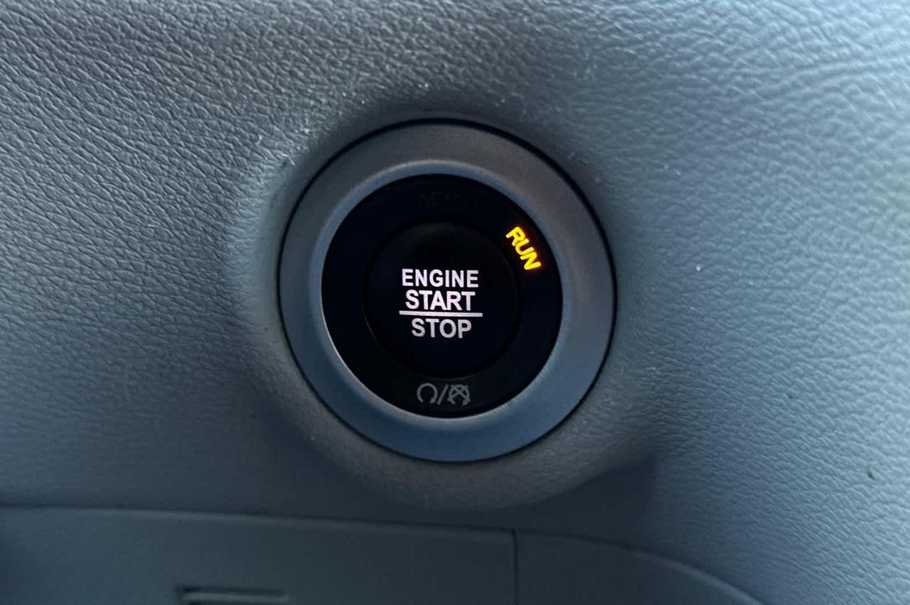 2022 Chrysler Voyager LX Roseville CA