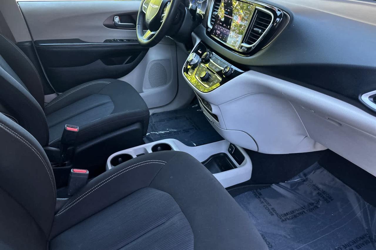 2022 Chrysler Voyager LX Roseville CA