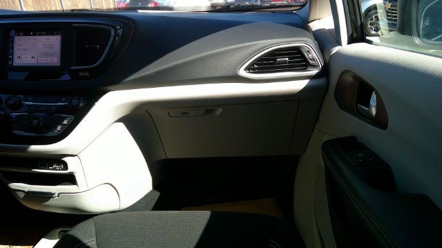 2022 Chrysler Voyager LX San Antonio TX