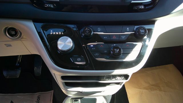 2022 Chrysler Voyager LX San Antonio TX
