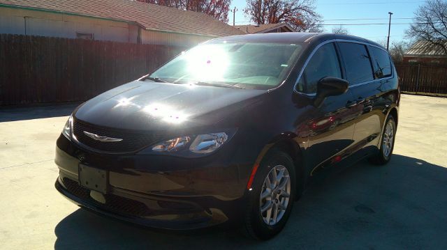 2022 Chrysler Voyager LX San Antonio TX