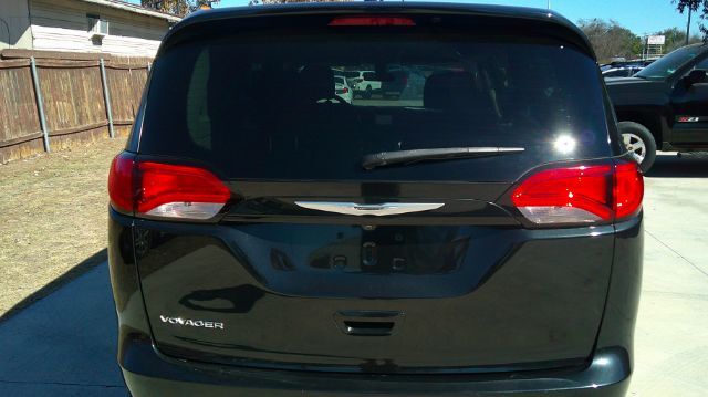 2022 Chrysler Voyager LX San Antonio TX