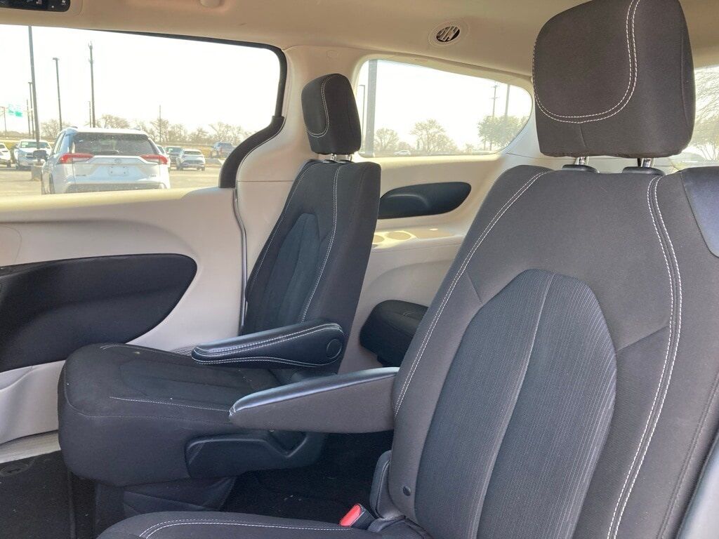 2022 Chrysler Voyager LX San Antonio TX