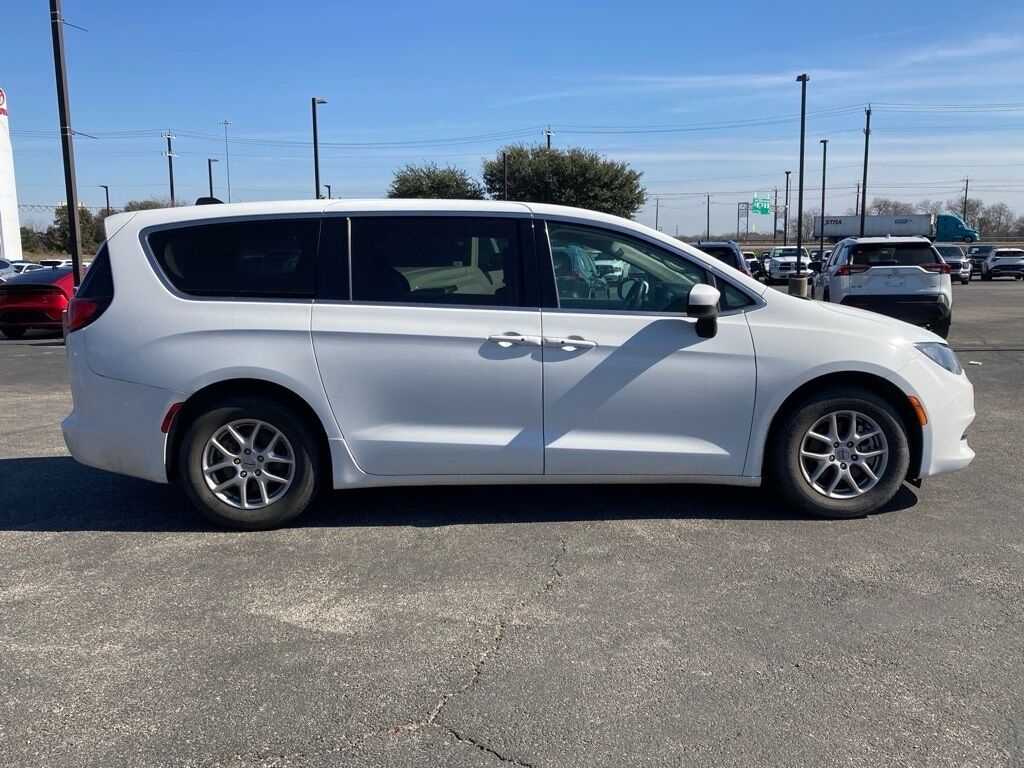 2022 Chrysler Voyager LX San Antonio TX