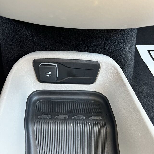2022 Chrysler Voyager LX Herrin IL