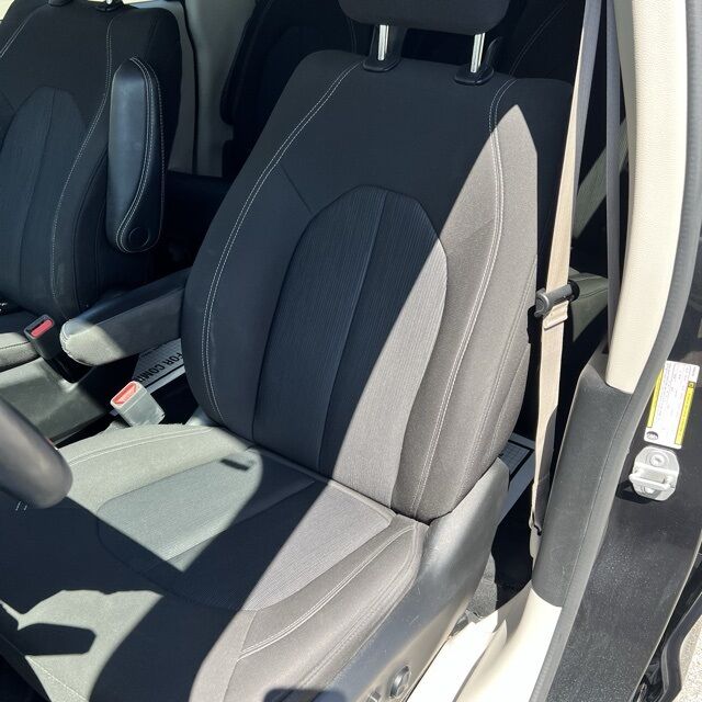 2022 Chrysler Voyager LX Herrin IL