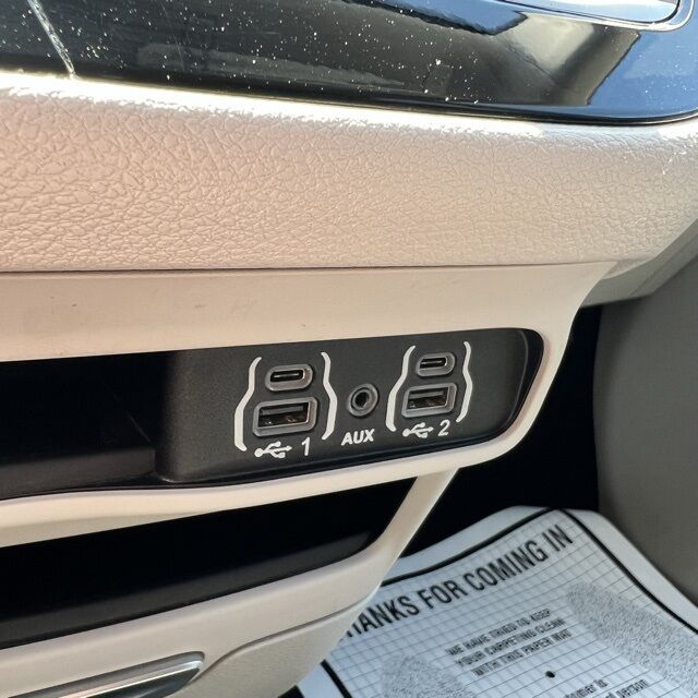 2022 Chrysler Voyager LX Herrin IL
