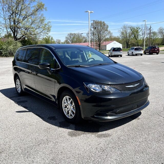 2022 Chrysler Voyager LX Herrin IL