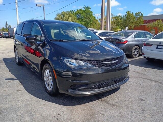 2022 Chrysler Voyager (fleet-only) LX
