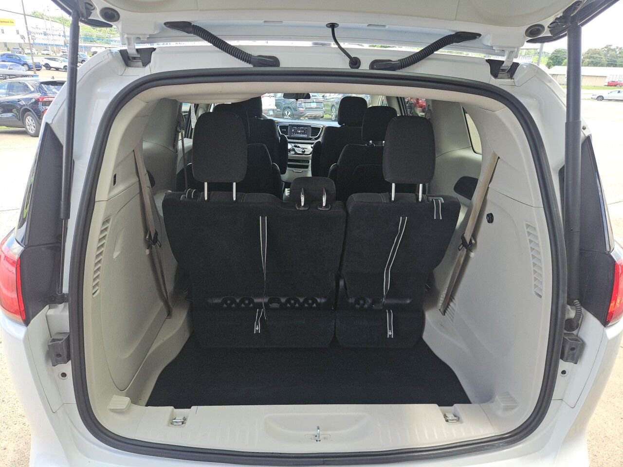 2022 Chrysler Voyager (fleet-only) LX Marietta OH